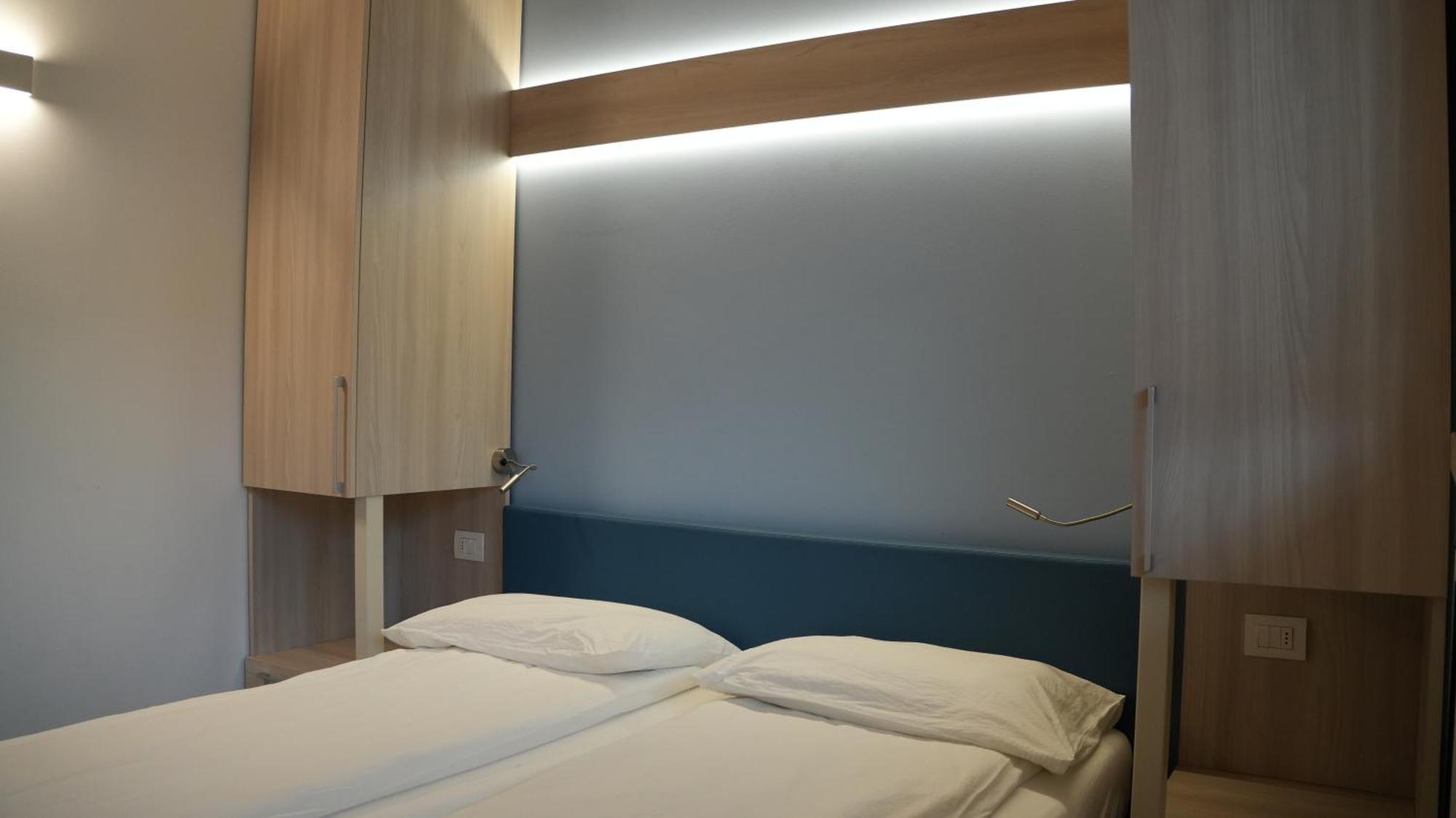 Casa Maria Apartments Рива дел Гарда Стая снимка