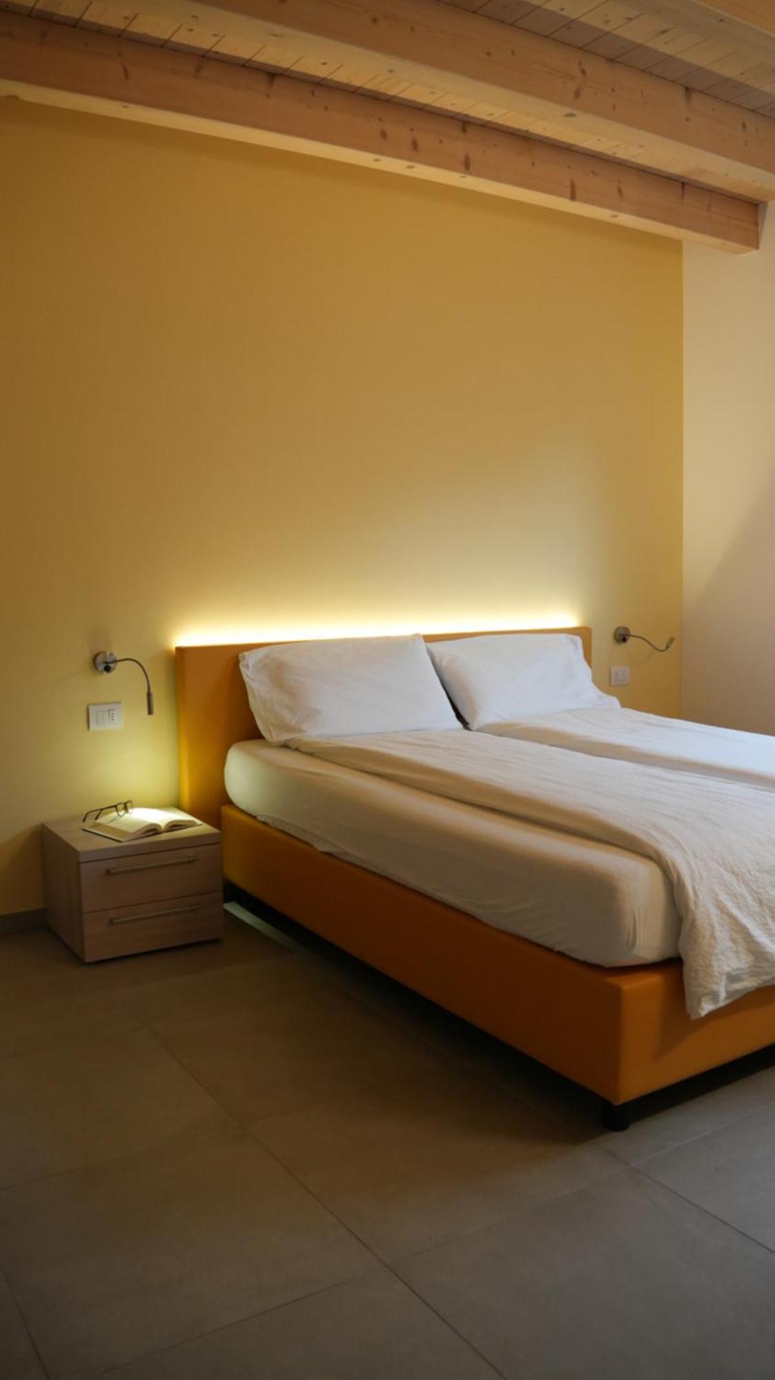 Casa Maria Apartments Рива дел Гарда Стая снимка