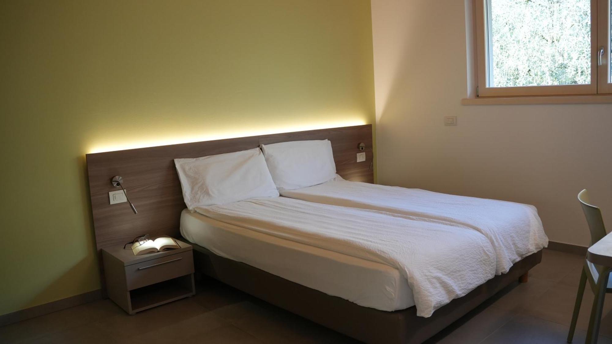 Casa Maria Apartments Рива дел Гарда Стая снимка