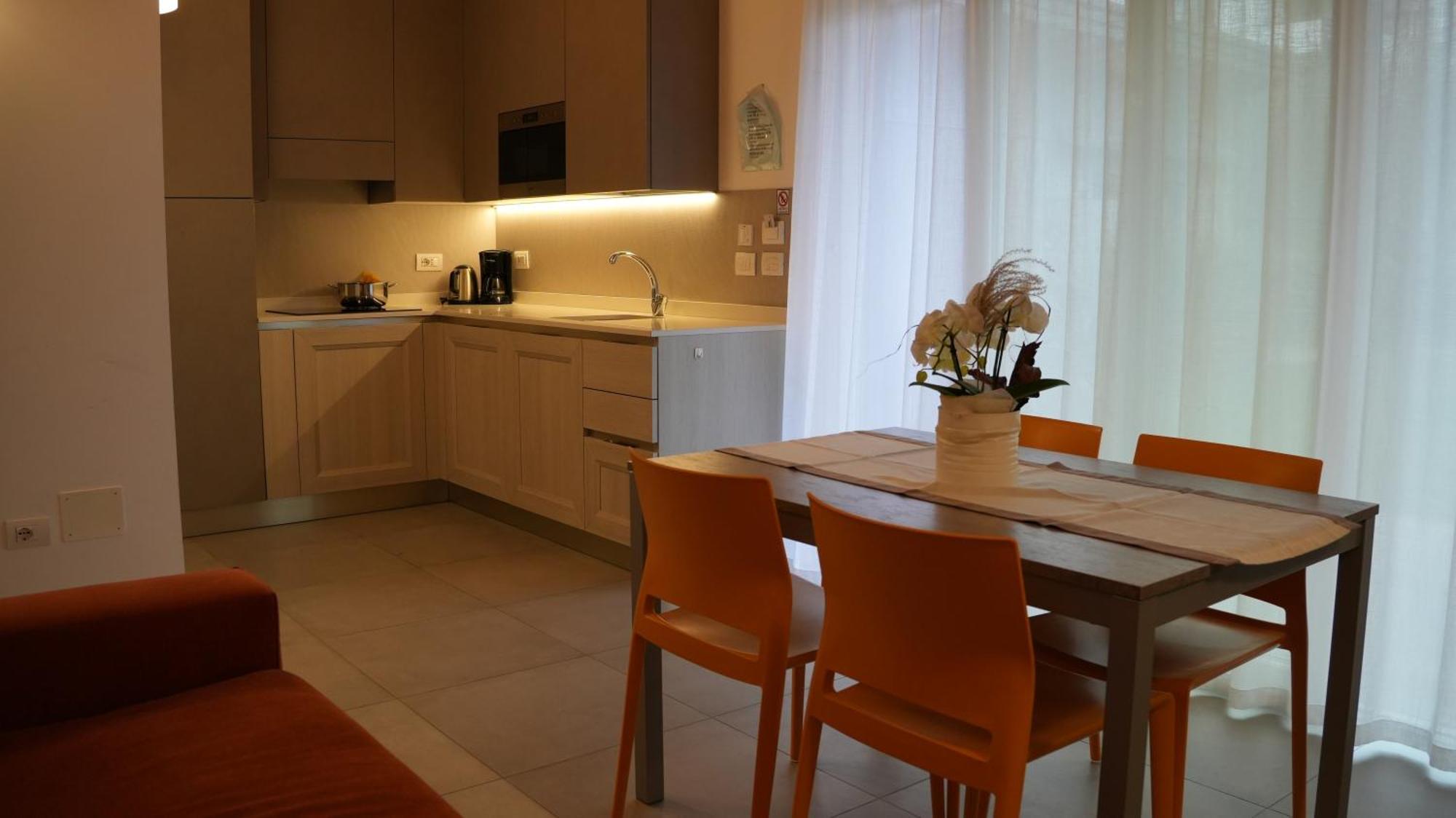 Casa Maria Apartments Рива дел Гарда Стая снимка